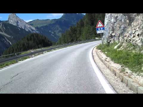 Discesa passo Fedaia