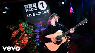 Download lagu Lewis Capaldi - Still Into You (Paramore cover) in the Live Lounge mp3 Download lagu Lewis Capaldi - Still Into You (Paramore cover) in the Live Lounge mp3