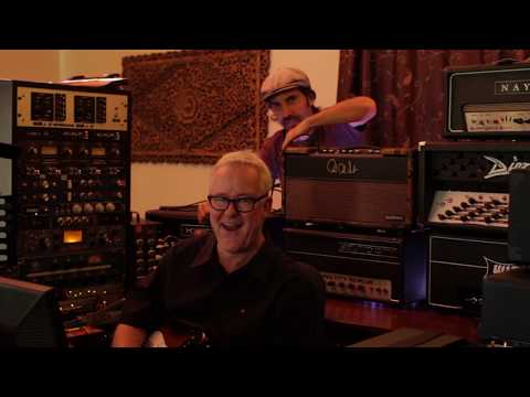 Melodic Blues Soloing Tips - With LA Session Guitarist - Tim Pierce - Guitar Lesson