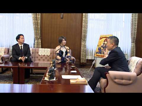 大津出身女子レスラー　安納サオリ選手が知事表敬