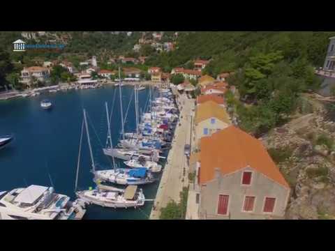 A walk through beautiful Kioni  -  Ithaca Island