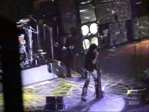 Aerosmith - Monkey On My Back - Manchester - 25/11/2003