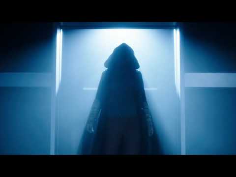 Female Cicada Attacks Team Flash full fight scene