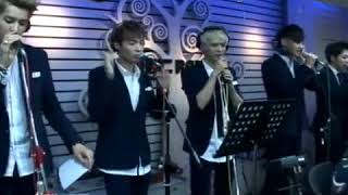 Download lagu EXO M - Lucky Chinese Version Live mp3