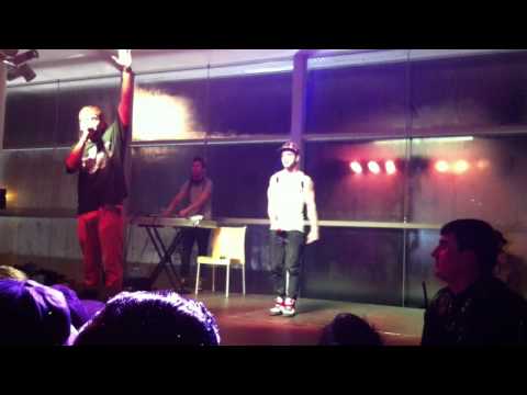 Connect-r prezentare2 dansatori Suceava