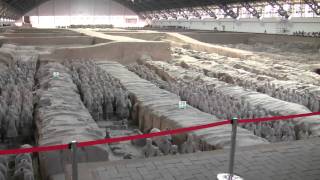 preview picture of video 'Qin Terracotta Warriors and Horses Museum in HD'
