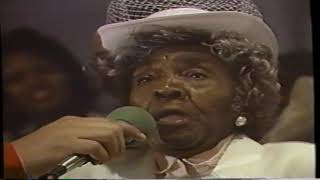 The Georgia Mass Choir - Come On In The Room