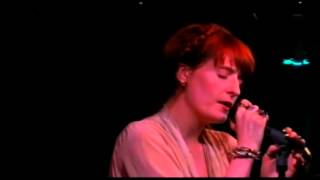 Florence + The Machine - Shake It Out (Acoustic) (Live at Radio 104.5)