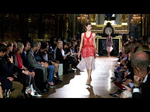 FIRST LOOK: Stella McCartney Spring/Summer 2014 - Videofashion