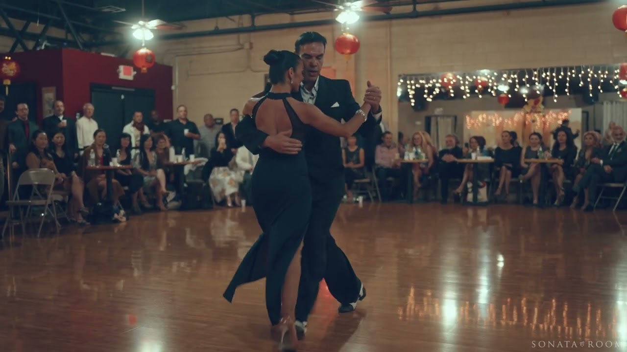 Junior Cervila & Guadalupe Garcia - Milonga de Mis Amores