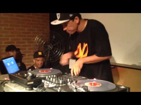 QUARTZ RISCOS E BATIDAS - 01/12/2013 - INFO / Q...