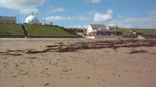 preview picture of video 'Whitley Bay beach'