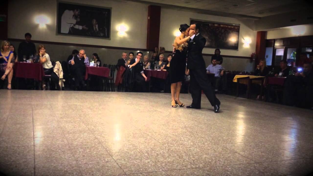 Maximiliano Cristiani & Jesica Arfenoni en Milonga La baldosa 1