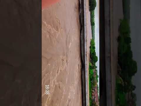 ponte sobre o rio dois riachos