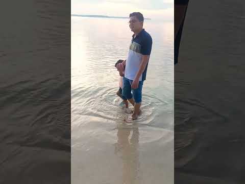 Hitisha playing at the beach ⛱️ #viralshortvideo #funnyshorts