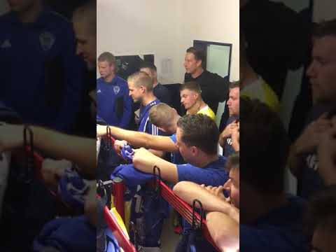 Tag der Amateure: Trainer von TuS Harpe III stimmt Mannschaft ein