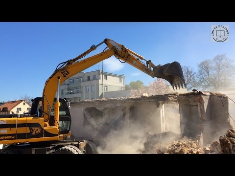 Bagr v Čelákovicích.