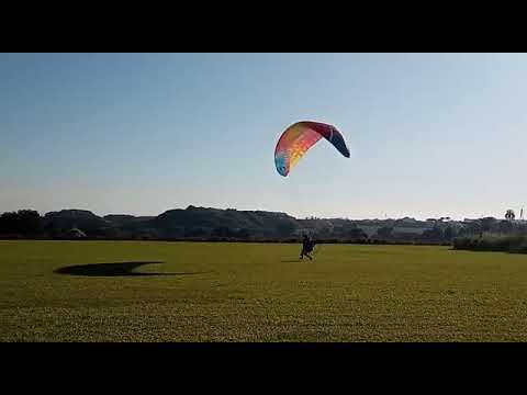 Pouso voo 220 de Paramotor IKE Costa - 24/04/22 - Ninho dos Condores