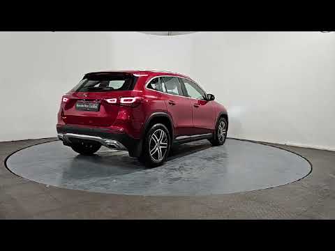Mercedes-Benz GLA 180D Progressive with Smartphone - Image 2
