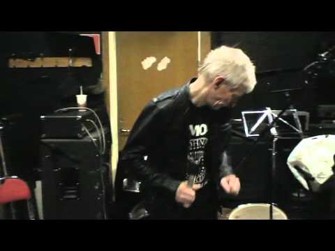 Bitch Boys - Tröja 13 (Musikvideo)