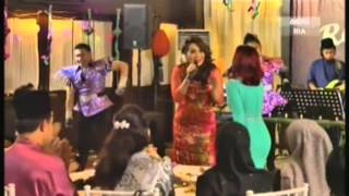 Download lagu Amelina Ft Mas Idayu Indahnya Beraya Di Desa mp3