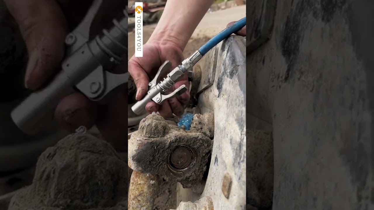 Double handle self-locking grease nipple