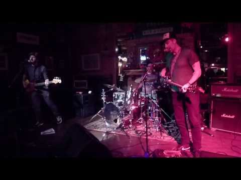 The Sweet Ones - New Kind Of Kick (Arch Street Tavern - 12/13/13)