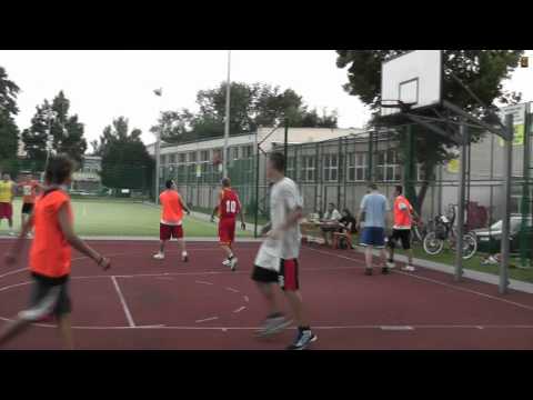 27.08.2011, Puławy V turniej streetball -  IV mecz - grupa Open