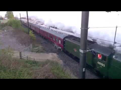 Yorkshire Lad TV - "Chuffed" to bits t' see Flying Scotsman