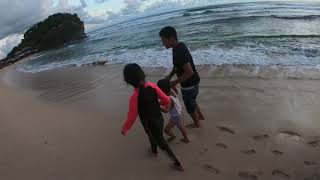 Download lagu #rafathar happy banget liburan ke Pantai mp3 Download lagu #rafathar happy banget liburan ke Pantai mp3