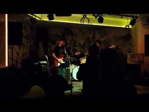 East Beat - East Beat - Superstition (cover) Live In The Bizarre Club (PO)