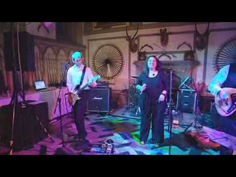 The Rhythm Junkies - Crazy In Love