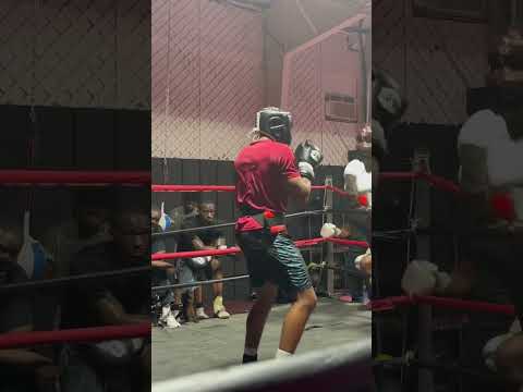 Toe 2 Toe action from two great fighters #boxing #training #sportsmotivation #sports