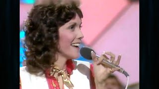 The Carpenters - Please Mr. Postman (Bruce Forsyth&#39;s Big Night 1978) - live
