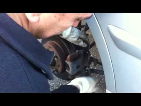 Replacing Brakes & Rotors on a 2002 Hyundai Elantra Part 1