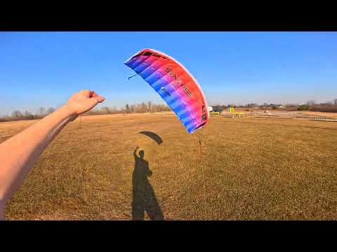 Prism Synapse 200MM Sport Kite Flying! Beautiful 70 Degree Michigan Day.