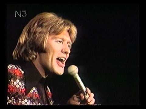 MALCOLM ROBERTS SINGING HAPPY SONG HITS A GO GO GERMEN POPSHOW