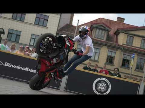 STUNTBIKE CRASH BEFORE THE SHOW - WARMUP