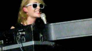 Satellite Mind Metric Acoustic Show Edmonton Avenue Theatre