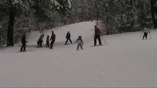 preview picture of video 'Kissing Bridge Skiing 2010  Part II (Skibumkids2010)'