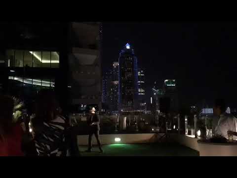 Frankie Capone - Fly me to the moon live Dubai elite tower