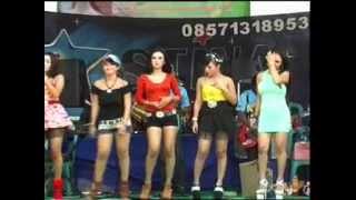 Download lagu ASTINA Goyang Astina Live in Ngembal Jati Kudus Jawa Tengah mp3