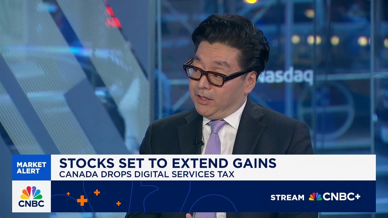This is still the most hated V-shaped rally, says Fundstrat's Tom Lee