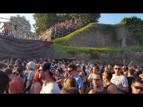 Henry Saiz drops BOMB - ID @ Exit Festival 2016