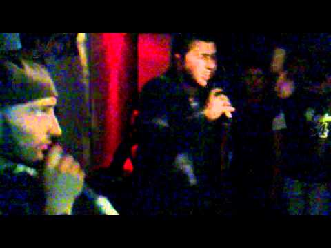 ezkiya ft. Alp aybars-yine yoksun (canlı performans)