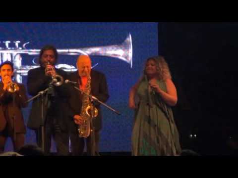 Opa Cupa live per Fare Mediterraneo