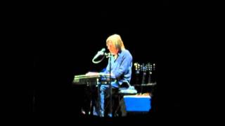 Jackson Browne Solo Acoustic 2011 - Farther on