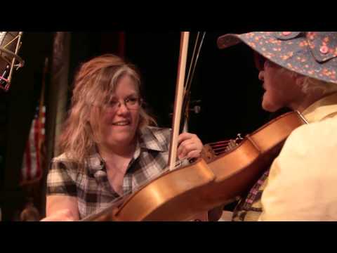 download lagu mp3 mp4 Betse Ellis, download lagu Betse Ellis gratis, unduh video klip Betse Ellis