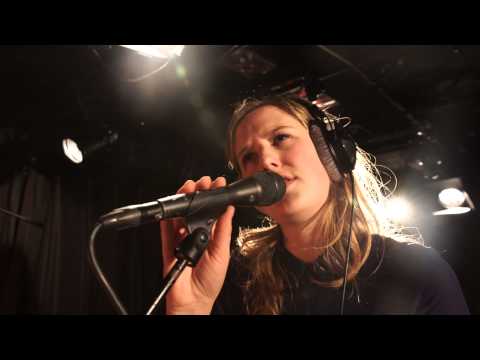 Maaike Ouboter - Lijmen (live bij Q)