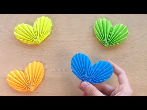 Herz basteln mit Kindern. Herz falten mit Papier. Geschenk selber machen zum Muttertag, Valentinstag